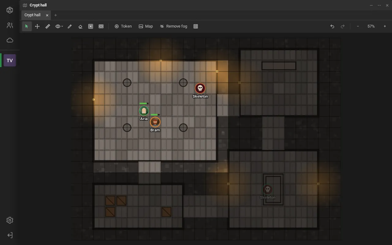 The finished scene, as the game master sees it: the crypt map with the grid, the tokens of Aria, Bram and two skeletons (one of them hidden, faded), and the translucent fog over what players do not see yet.